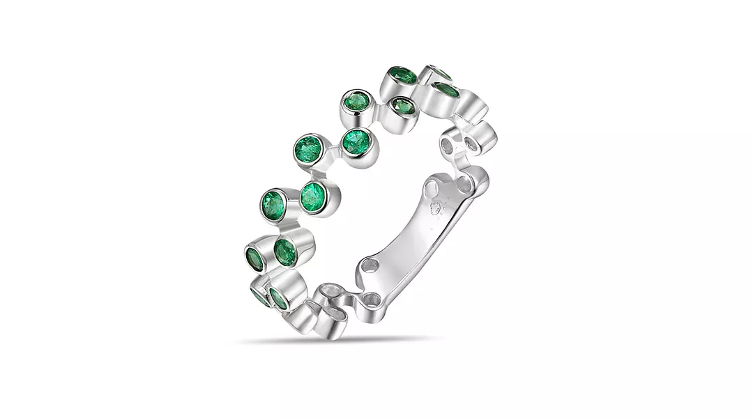 Zig Zag Bezel Emerald Band